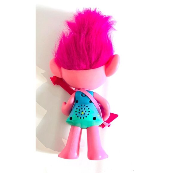 Hasbro Dreamworks Trolls Poppy World Tour Pop-to-Rock Sings - Picture 2 of 7